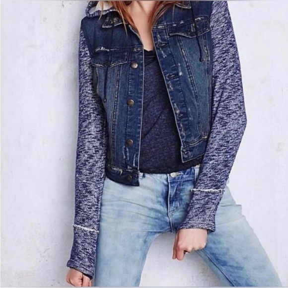 Free People - Hooded Jean Jacket - Sz L – Distressed Denim Knit Sleeves & Hood - Picture 3 of 9
